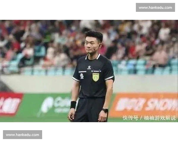 苏超铁哨柔情:高颜值裁判陆爽的微笑执法哲学 苏超铁哨柔情:高颜值裁判陆爽的微笑执法哲学